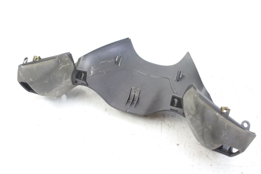 photo de COPRI MANUBRIO POSTERIORE PIAGGIO X9 EVOLUTION 125 (2003 - 2007) - Dettagli dei punti di fissaggio