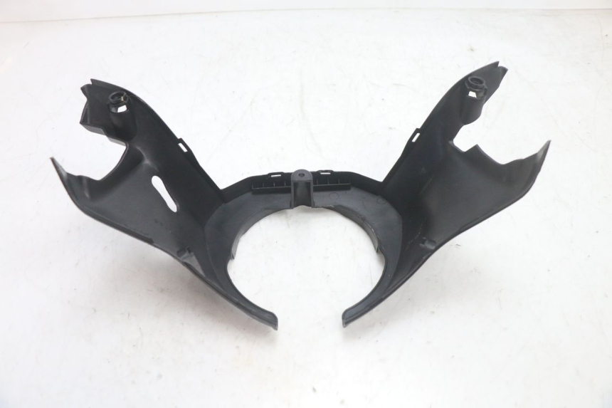 photo de COPRIMANUBRIO POSTERIORE YAMAHA XP T-MAX ABS 500 (2005 - 2005) - Dettagli dei punti di fissaggio