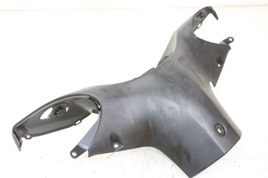 photo de COPRIMANUBRIO POSTERIORE YAMAHA NEOS NEO'S 4T 50 (2008 - 2016) - Primo piano tecnico