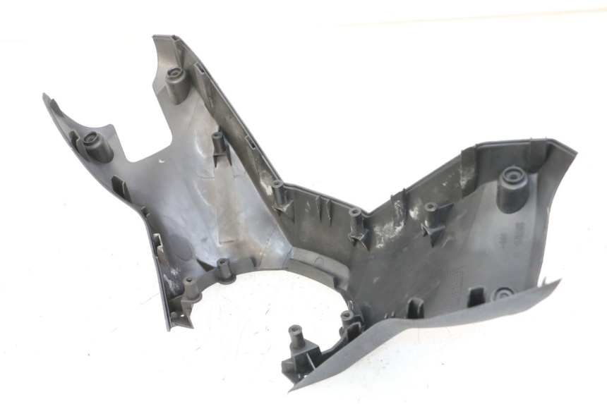 photo de COPERCHIO MANUBRIO POSTERIORE YAMAHA X-MAX XMAX ABS 250 (2010 - 2014) - Altra angolazione