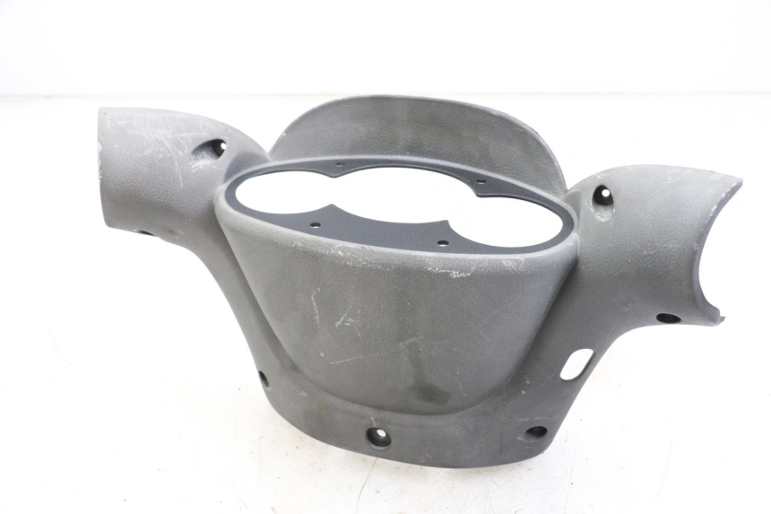 photo de COPRI MANUBRIO POSTERIORE YAMAHA YP MAJESTY 125 (2002 - 2006) - Vista principale