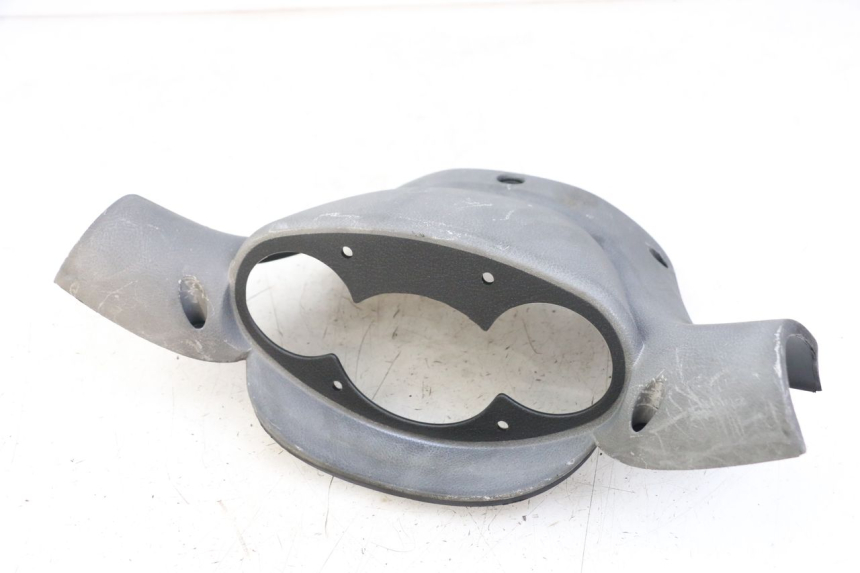 photo de COPRI MANUBRIO POSTERIORE YAMAHA YP MAJESTY 125 (2002 - 2006) - Vista d'insieme del prodotto