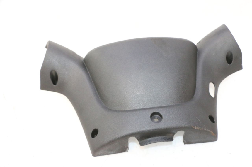 photo de Copri manubrio posteriore YAMAHA YP MAJESTY 125 (1998 - 2001) - Dettaglio del componente