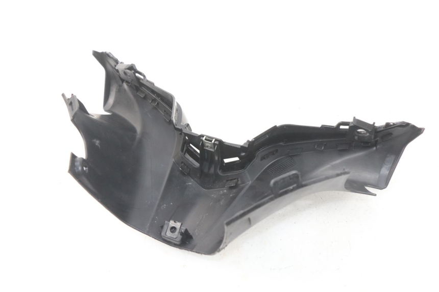 photo de COPRIMANUBRIO POSTERIORE YAMAHA YP T-MAX TMAX 530 (2017 - 2020) - Dettagli dei punti di fissaggio