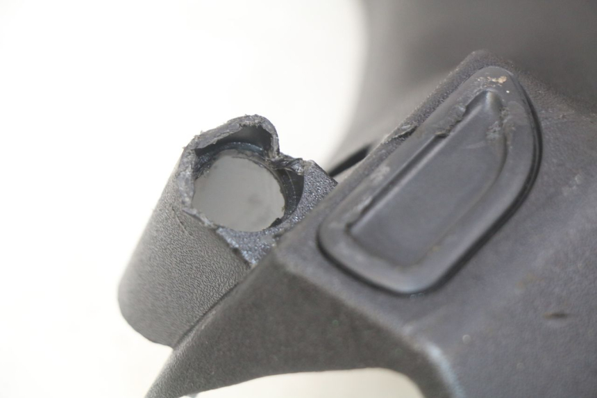 photo de COPRI MANUBRIO POSTERIORE PIAGGIO ZIP 4T 50 (2018 - 2020) - Dettaglio del componente