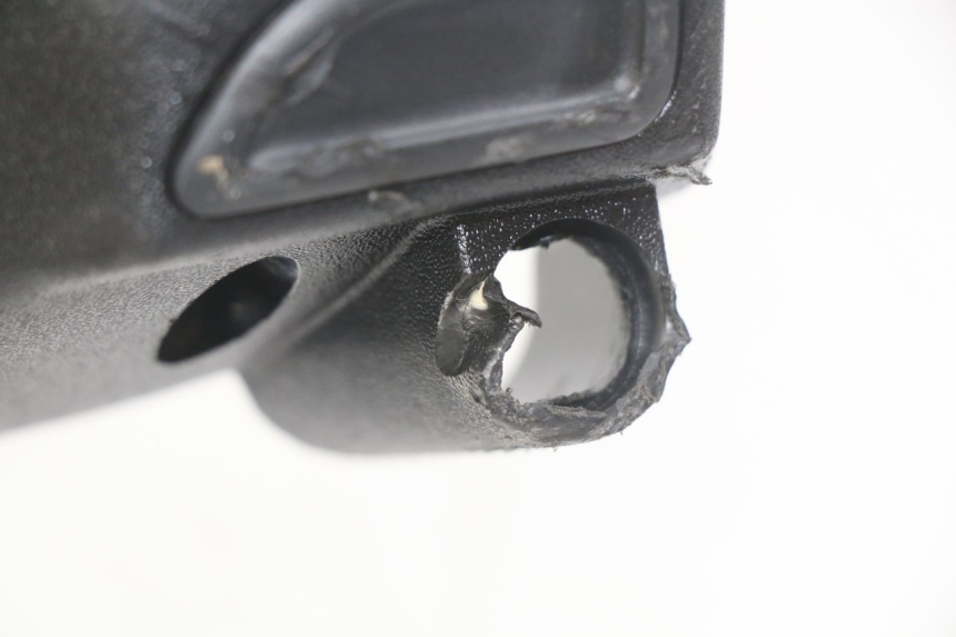 photo de COPRI MANUBRIO POSTERIORE PIAGGIO ZIP 4T 50 (2018 - 2020) - Altra angolazione