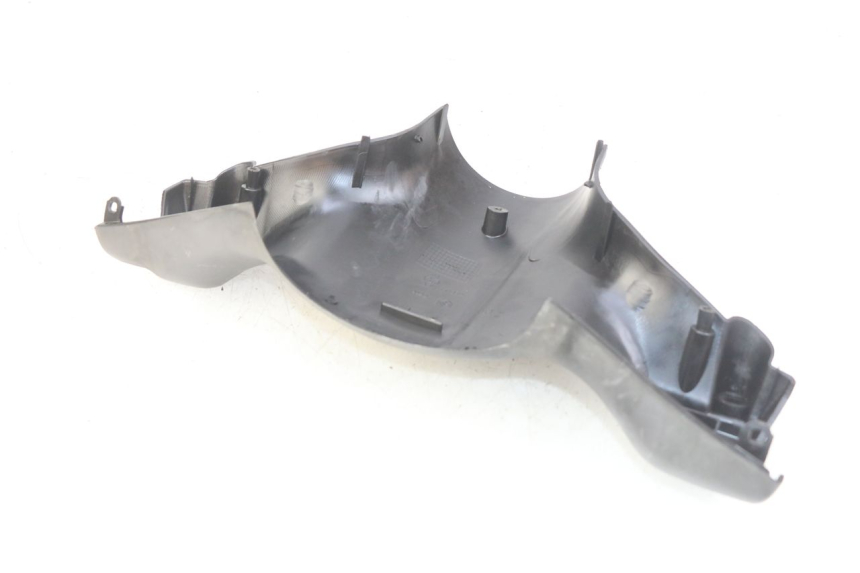 photo de COPRI MANUBRIO POSTERIORE PIAGGIO ZIP 4T 50 (2018 - 2020) - Altra angolazione