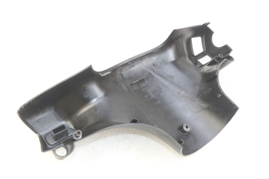 photo de COPRI MANUBRIO POSTERIORE PIAGGIO ZIP 4T 50 (2018 - 2020) - Primo piano tecnico