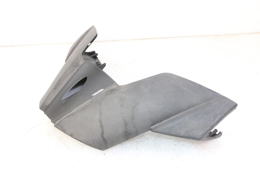 photo de COPRIMANUBRIO ANTERIORE QUADRO 4 4D 350 (2015 - 2018) - Dettagli dei punti di fissaggio