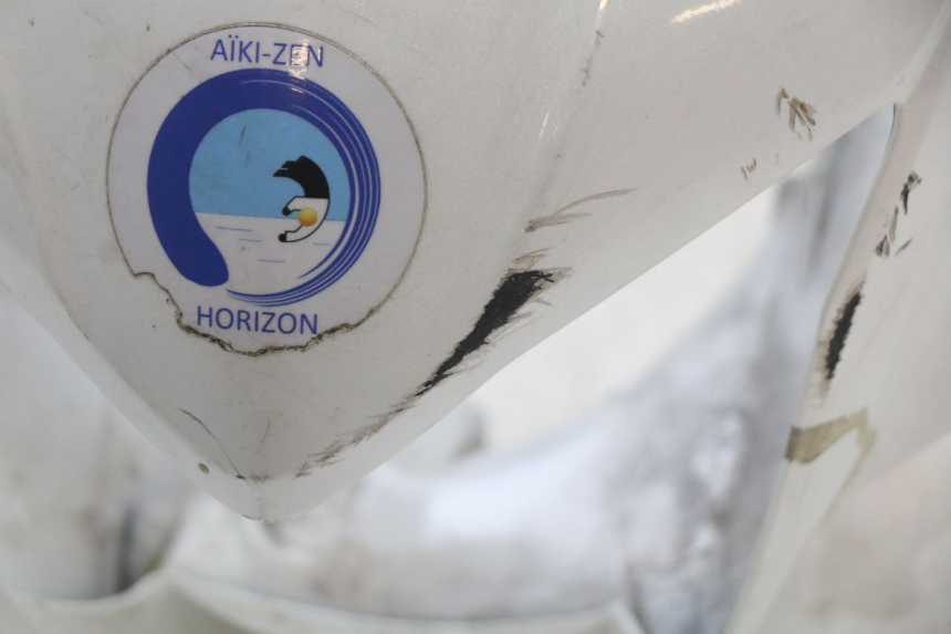 photo de COPRIMANUBRIO ANTERIORE SUZUKI ADDRESS 110 (2015 - 2020) - Stato della superficie e materiale