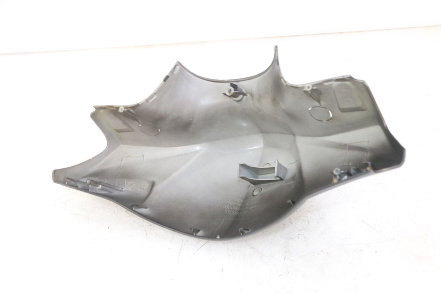 photo de COPERCHIO MANUBRIO ANTERIORE KYMCO AGILITY 4T 50 (2005 - 2018) - Altra angolazione