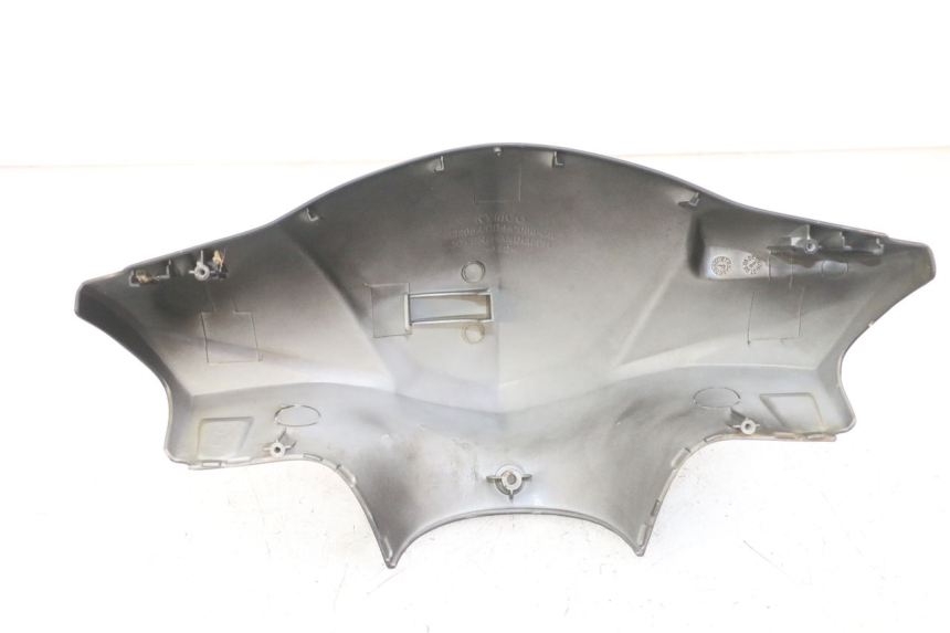 photo de COPERCHIO MANUBRIO ANTERIORE KYMCO AGILITY 4T 50 (2005 - 2018) - Primo piano tecnico