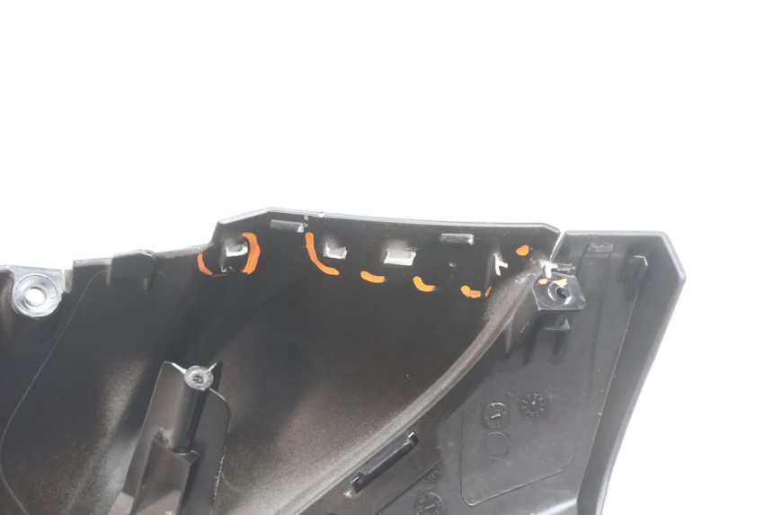 photo de COPRIMANUBRIO ANTERIORE KYMCO AGILITY CITY 16P 125 (2015 - 2024) - Ricambio usato controllato
