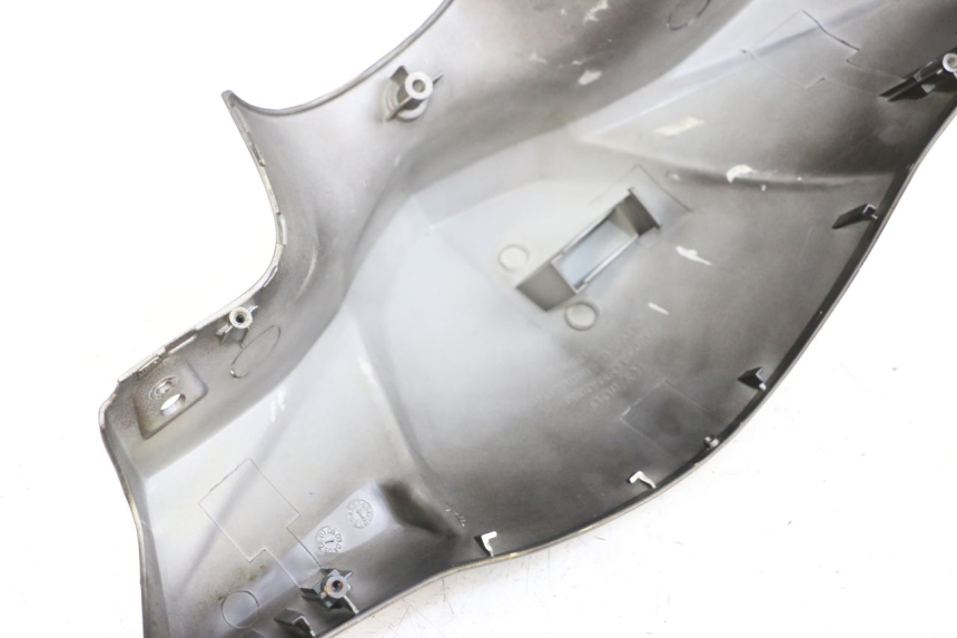 photo de COPRIMANUBRIO ANTERIORE KYMCO AGILITY PREMIUM 50 (2007 - 2010) - Altra angolazione