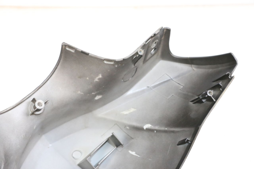 photo de COPRIMANUBRIO ANTERIORE KYMCO AGILITY PREMIUM 50 (2007 - 2010) - Primo piano tecnico