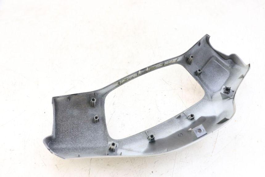 photo de COFANO MANUBRIO ANTERIORE MBK BOOSTER SPIRIT 50 (2004 - 2017) - Zoom sullo stato d'uso