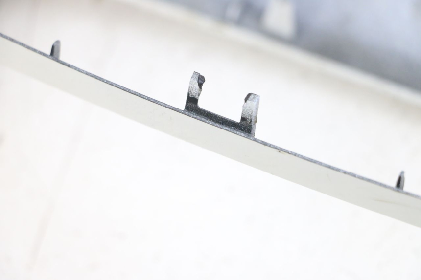 photo de COFANO MANUBRIO ANTERIORE MBK BOOSTER SPIRIT 50 (2004 - 2017) - Vista d'insieme del prodotto