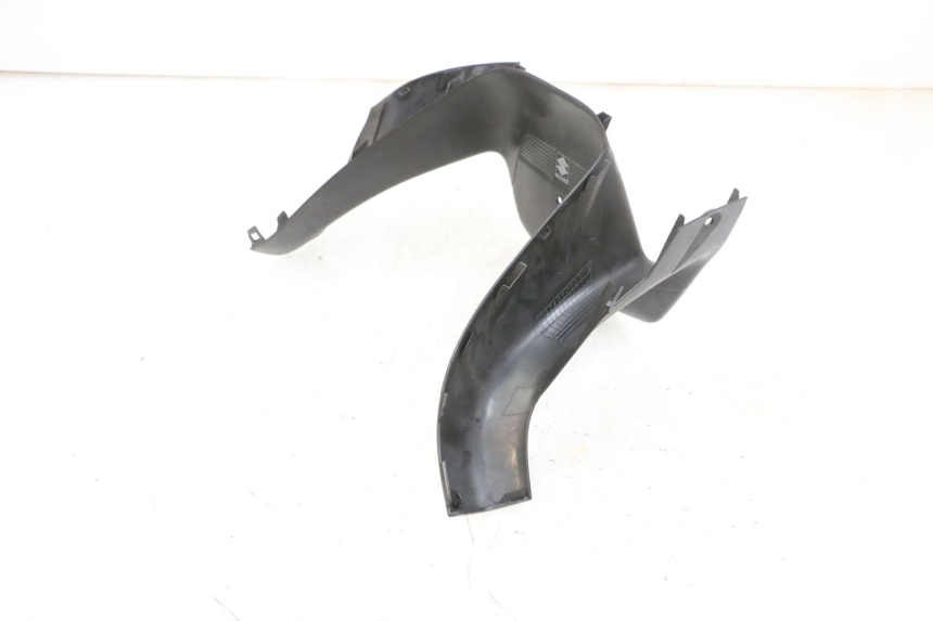 photo de COPRIMANUBRIO ANTERIORE SUZUKI BURGMAN 650 (2013 - 2020) - Dettaglio del componente