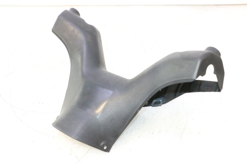 photo de COPERCHIO MANUBRIO ANTERIORE SUZUKI BURGMAN 125 (2007 - 2014) - Dettaglio del componente