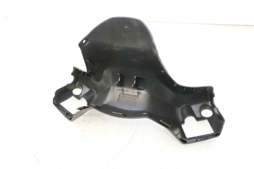photo de COPERCHIO MANUBRIO ANTERIORE SUZUKI BURGMAN 125 (2007 - 2014) - Vista d'insieme del prodotto