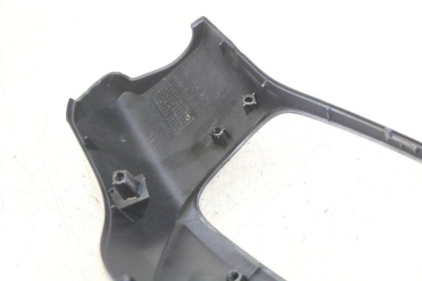 photo de COFANO MANUBRIO ANTERIORE YAMAHA BW'S EASY 50 (2013 - 2016) - Dettagli dei punti di fissaggio