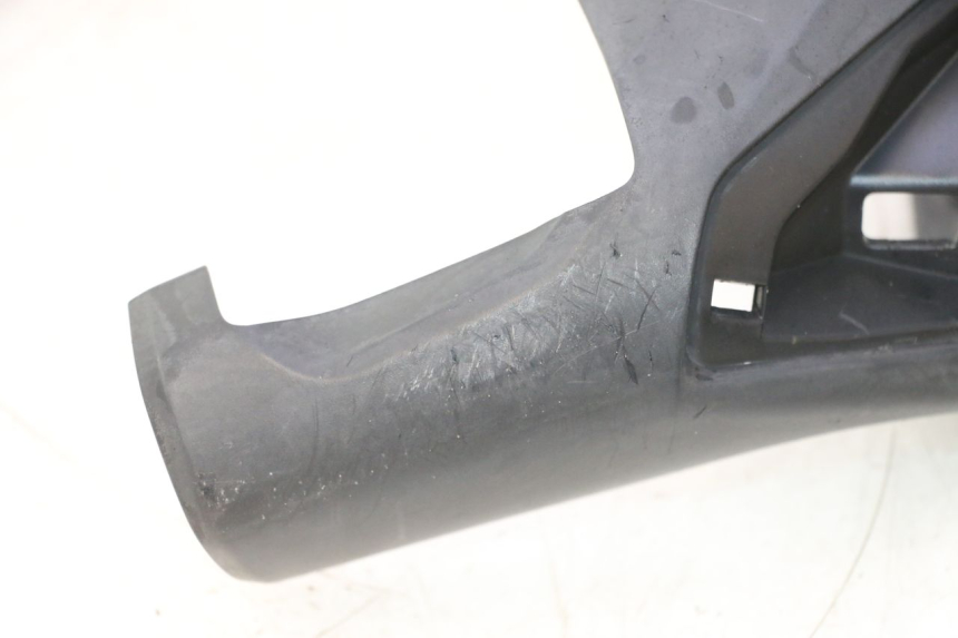 photo de COPERCHIO MANUBRIO ANTERIORE BMW C SPORT 650 (2015 - 2021) - Primo piano tecnico