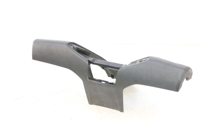 photo de COPERCHIO MANUBRIO ANTERIORE BMW C SPORT 650 (2015 - 2021) - Dettagli dei punti di fissaggio