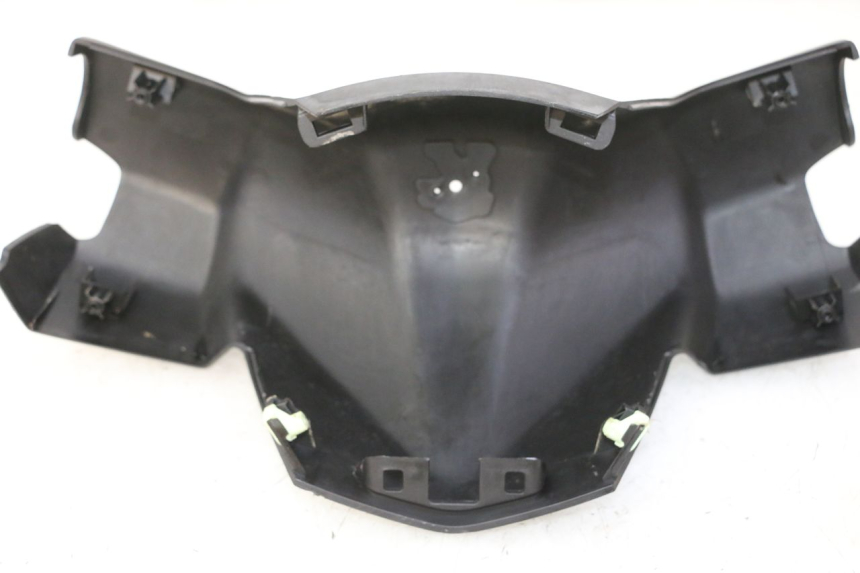 photo de COFANO MANUBRIO ANTERIORE PEUGEOT CITYSTAR 50 (2013 - 2017) - Zoom sullo stato d'uso