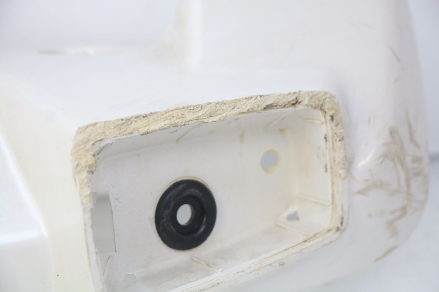 photo de COFANO MANUBRIO ANTERIORE SUZUKI CP 80 (1985 - 1996) - Marcature e riferimenti originali