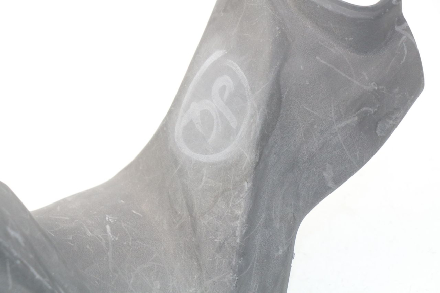 photo de COPERCHIO MANUBRIO ANTERIORE KYMCO DINK STREET 125 (2009 - 2014) - Primo piano tecnico