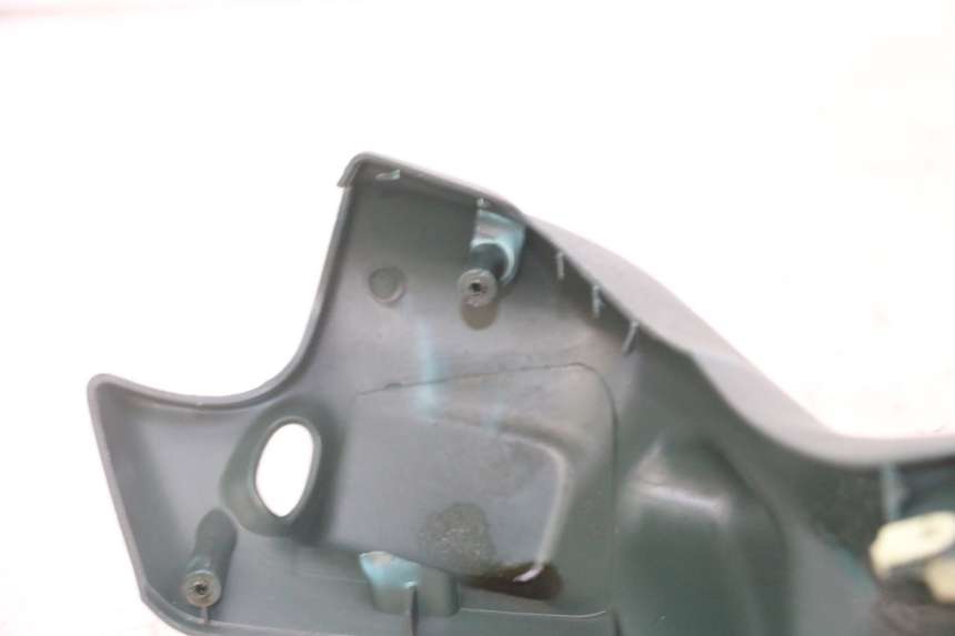 photo de COFANO MANUBRIO ANTERIORE PEUGEOT ELYSEO 125 (1999 - 2004) - Stato della superficie e materiale