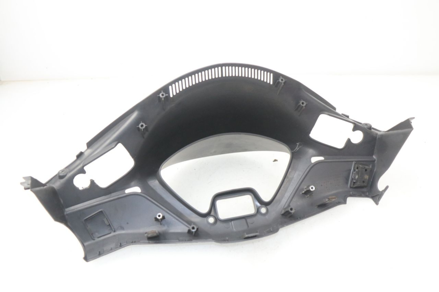 photo de COFANO MANUBRIO ANTERIORE HONDA FES PANTHEON 125 (2003 - 2007) - Zoom sullo stato d'uso