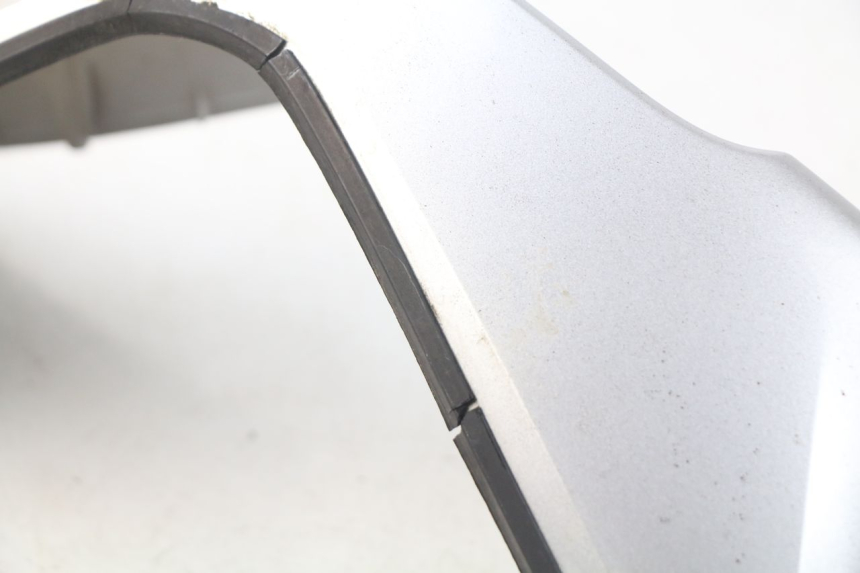 photo de COFANO MANUBRIO ANTERIORE HONDA FES PANTHEON 125 (2003 - 2007) - Dettagli dei punti di fissaggio