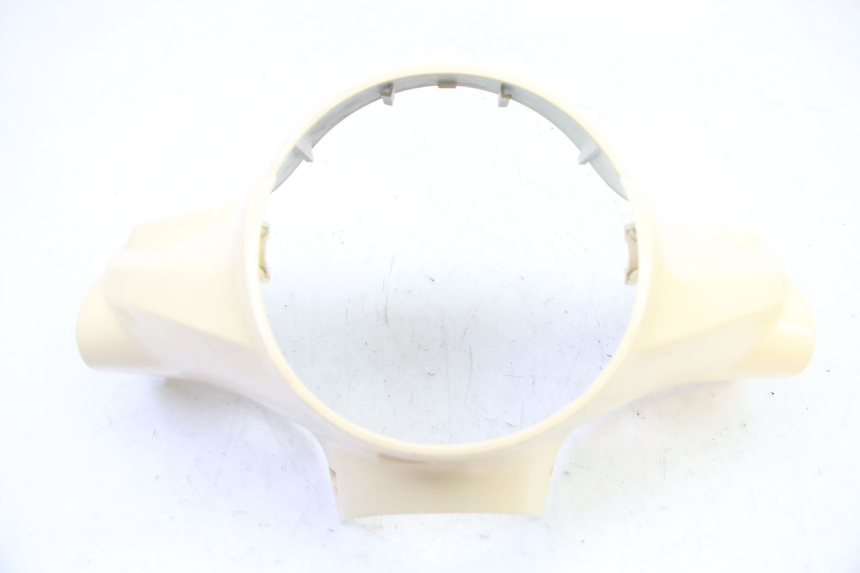 photo de COFANO MANUBRIO ANTERIORE SYM FIDDLE 2 50 (2008 - 2013) - Dettaglio del componente