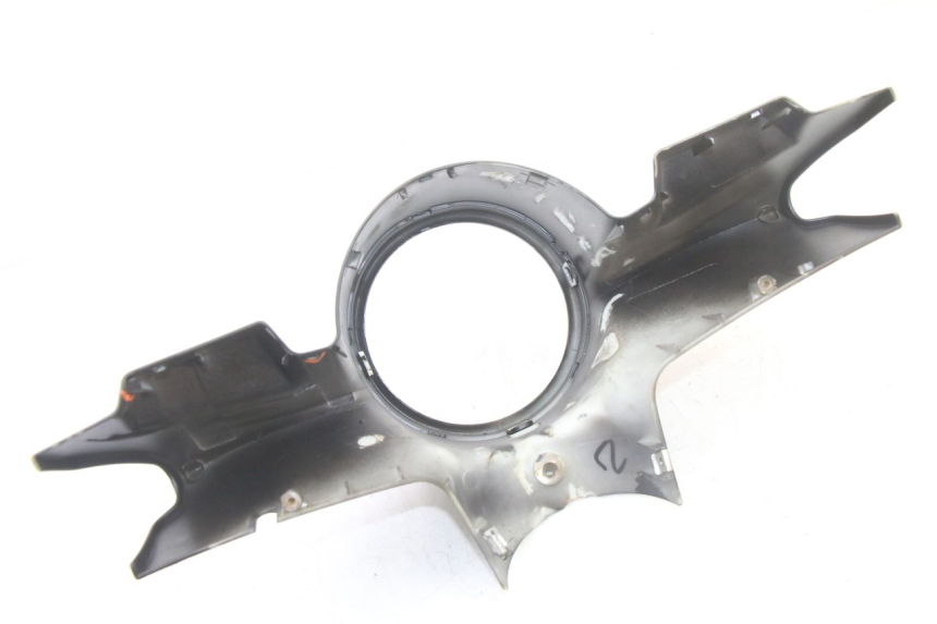 photo de COPRIGUIDA ANTERIORE VENESI FLY RETRO 4T 50 (2020 - 2025) - Dettagli dei punti di fissaggio