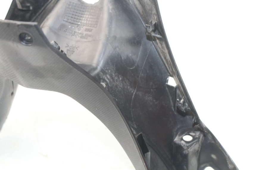 photo de COPERCHIO MANUBRIO ANTERIORE SYM GTS EFI ABS 125 (2012 - 2016) - Zoom sullo stato d'uso