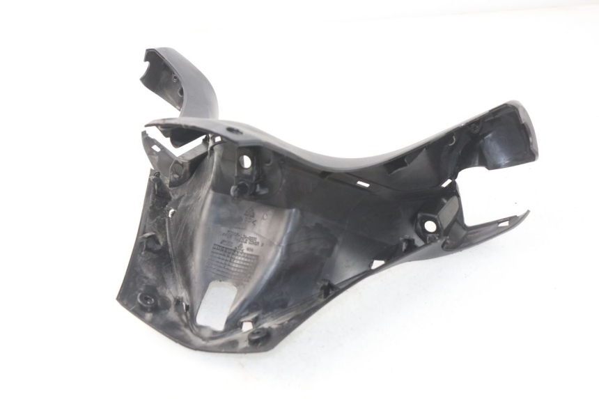 photo de COPERCHIO MANUBRIO ANTERIORE SYM GTS EFI ABS 125 (2012 - 2016) - Primo piano tecnico