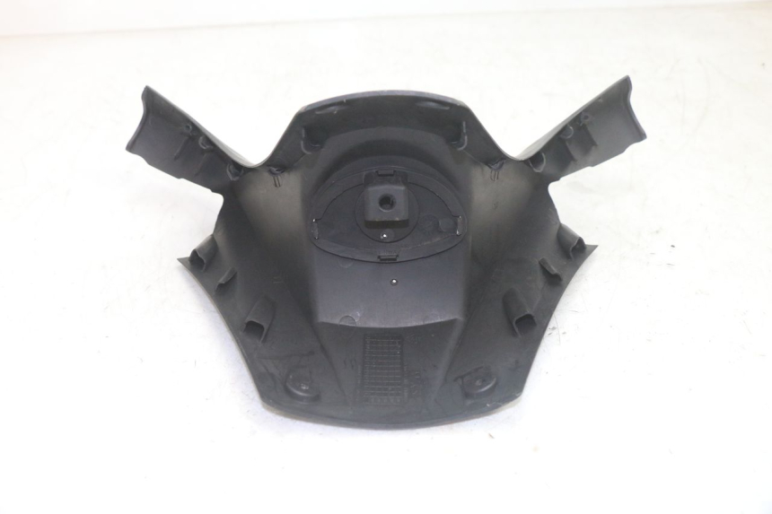 photo de COPRIMANUBRIO ANTERIORE SYM GTS EVO 125 (2009 - 2013) - Altra angolazione