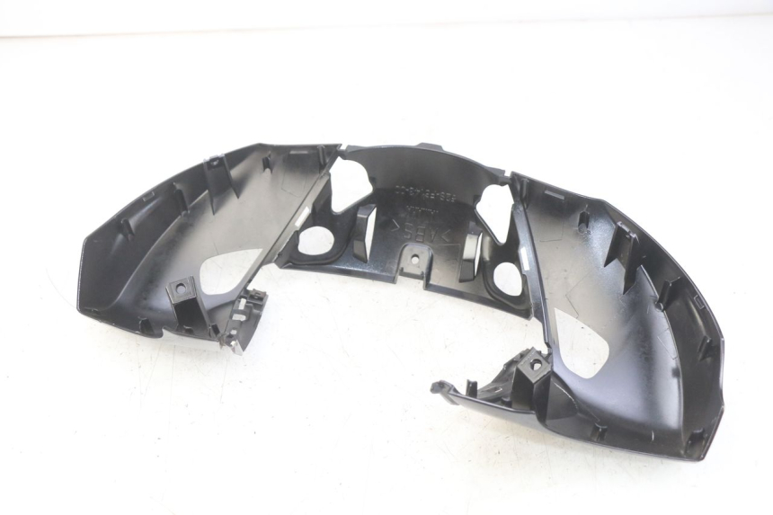 photo de COFANO MANUBRIO ANTERIORE YAMAHA HW XENTER 125 (2011 - 2017) - Zoom sullo stato d'uso
