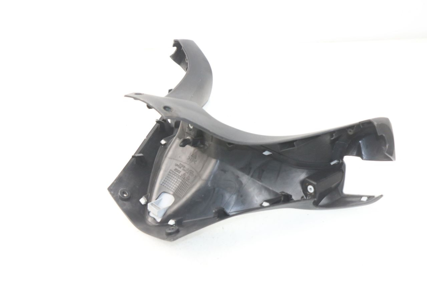 photo de COPERCHIO MANUBRIO ANTERIORE SYM JOYMAX 250 (2013 - 2017) - Altra angolazione