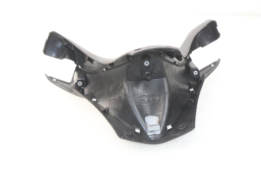 photo de COPERCHIO MANUBRIO ANTERIORE SYM JOYMAX 250 (2013 - 2017) - Primo piano tecnico