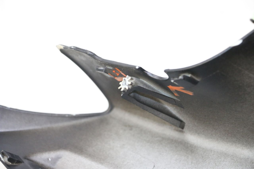 photo de COPRIMANUBRIO ANTERIORE PEUGEOT KISBEE 2T 50 (2018 - 2022) - Dettagli dei punti di fissaggio