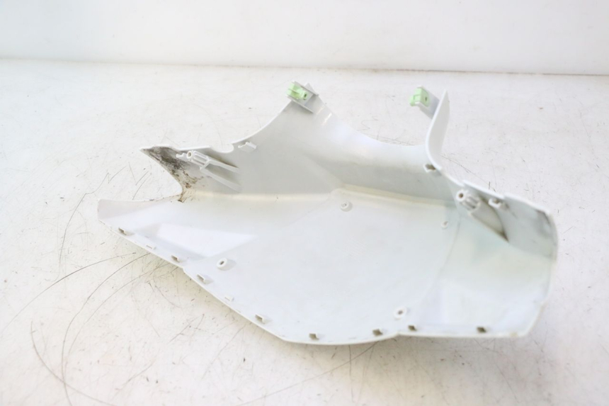 photo de COFANO MANUBRIO ANTERIORE PEUGEOT KISBEE 2T 50 (2010 - 2017) - Zoom sullo stato d'uso