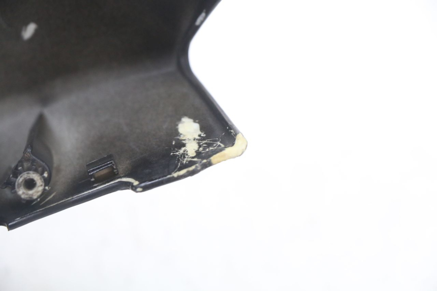 photo de COFANO MANUBRIO ANTERIORE PEUGEOT KISBEE 4T 50 (2018 - 2022) - Ricambio usato controllato