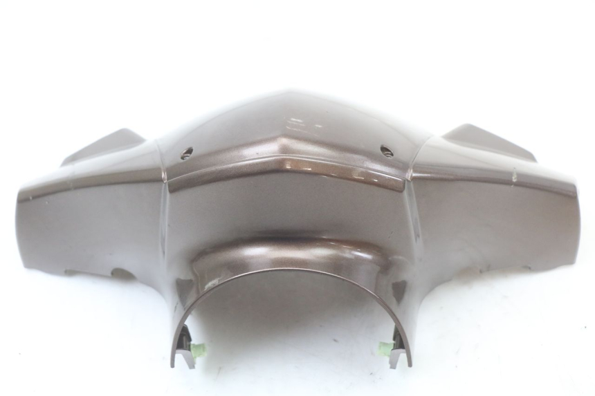 photo de COFANO MANUBRIO ANTERIORE PEUGEOT KISBEE 4T 50 (2010 - 2017) - Dettaglio del componente