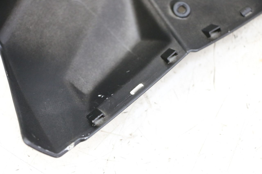 photo de COFANO MANUBRIO ANTERIORE PEUGEOT KISBEE 4T 50 (2018 - 2022) - Dettaglio del componente