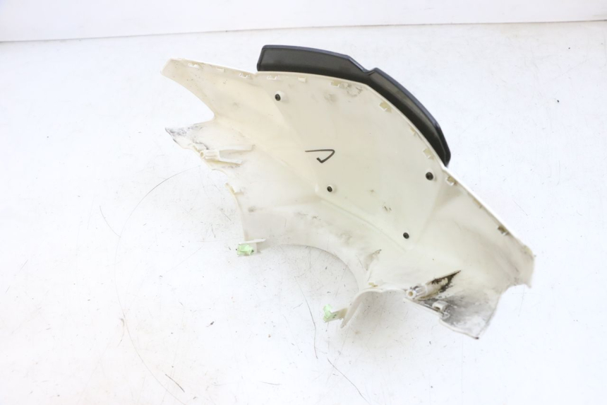 photo de COFANO MANUBRIO ANTERIORE PEUGEOT KISBEE 4T 50 (2010 - 2017) - Altra angolazione