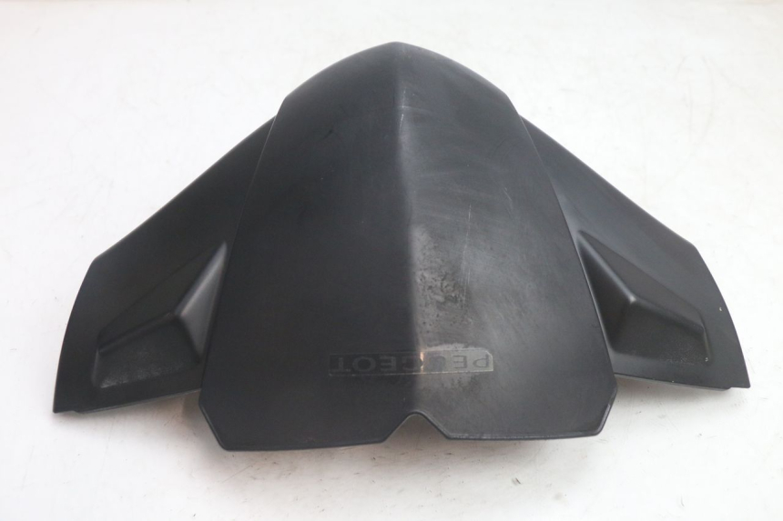 photo de COFANO MANUBRIO ANTERIORE PEUGEOT KISBEE 4T 50 (2018 - 2022) - Primo piano tecnico