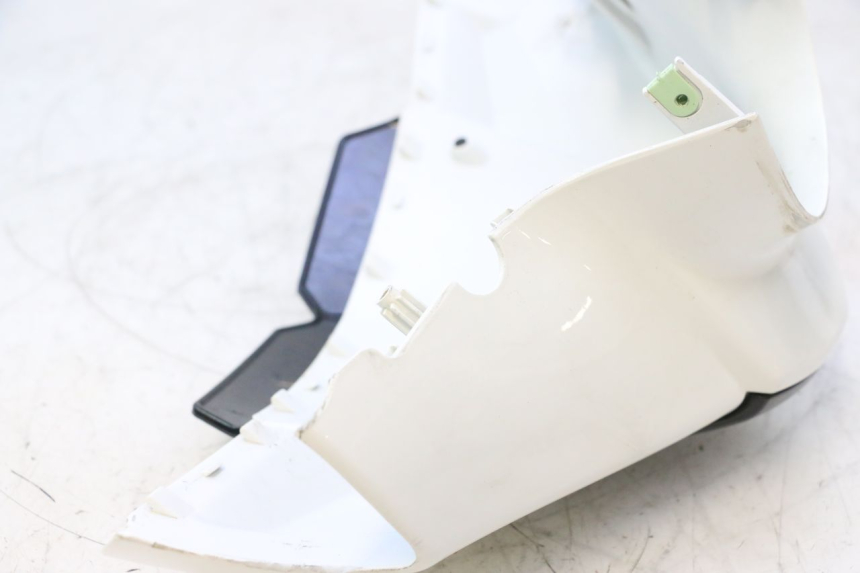 photo de COFANO MANUBRIO ANTERIORE PEUGEOT KISBEE 4T 50 (2018 - 2022) - Zoom sullo stato d'uso