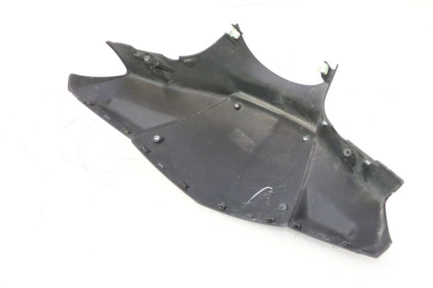 photo de COPRIMANUBRIO ANTERIORE PEUGEOT KISBEE 4T 50 (2023 - 2026) - Dettagli dei punti di fissaggio